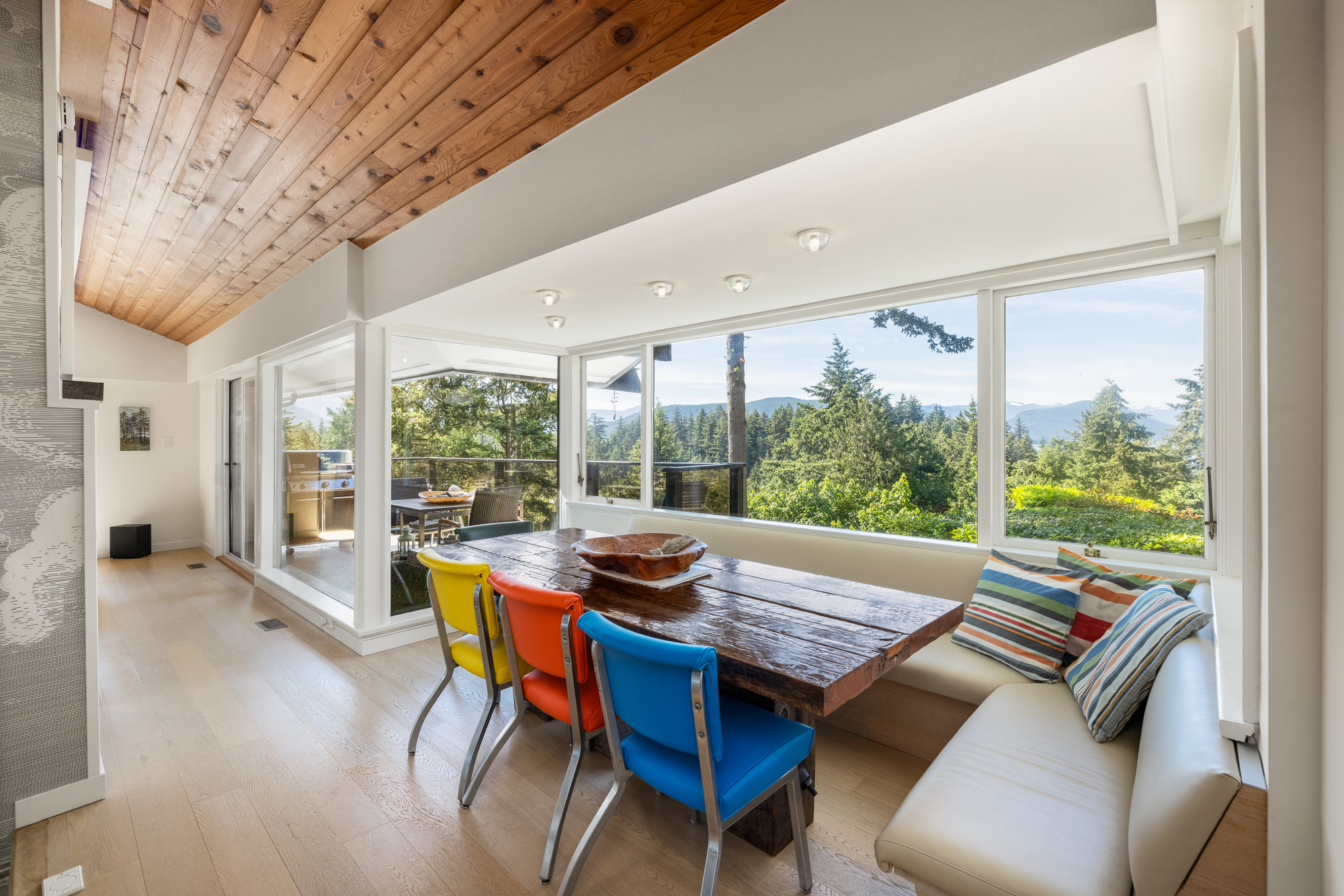6485 Madrona Crescent